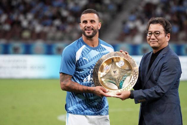 Manchester City offer Kyle Walker an improved contract to stay