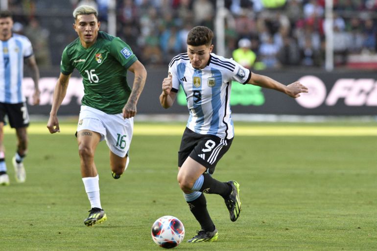 Alvarez leads the line as Argentina beat Bolivia