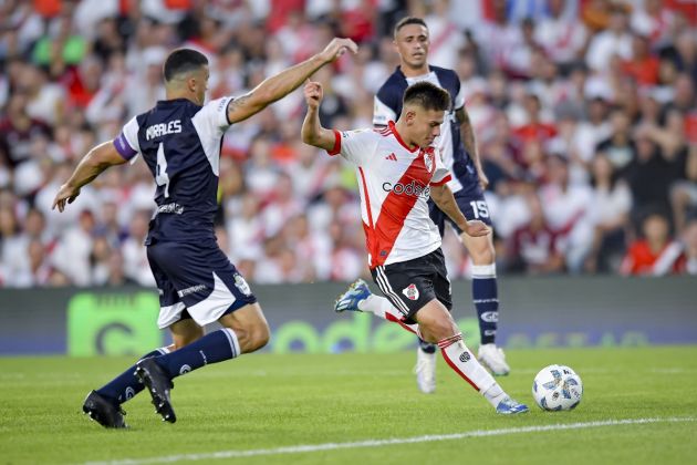 Claudio Echeverri scores his first goal for River Plate in a glimpse of his prodigious talent