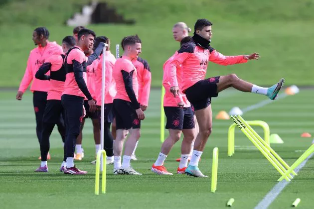 Ahead of a crucial week for Manchester City two key defensive pieces return to training