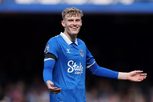 Are Manchester City poised to move for an Everton defender this summer?