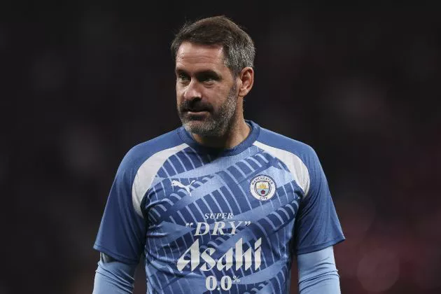 Official: Scott Carson signs a one year contract extension with Manchester City
