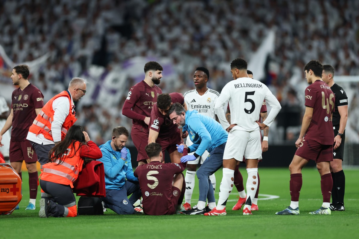 Yet another Manchester City defender could be set for a lengthy spell on the sidelines