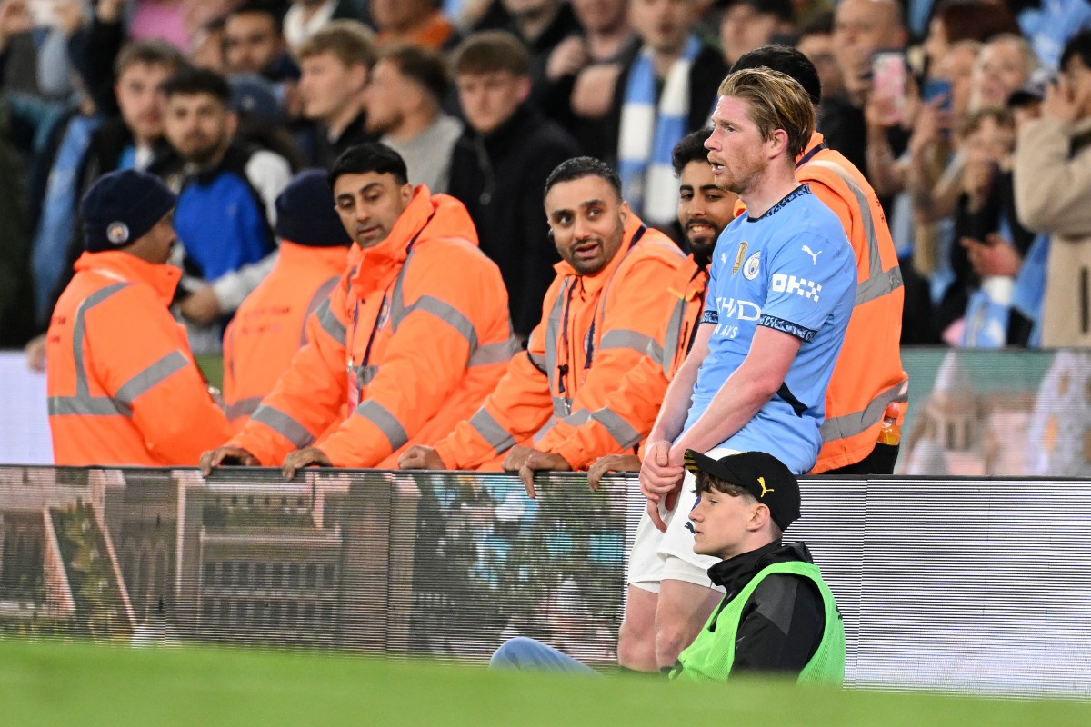 Could the unthinkable happen and Kevin De Bruyne lines up against Manchester City next season?