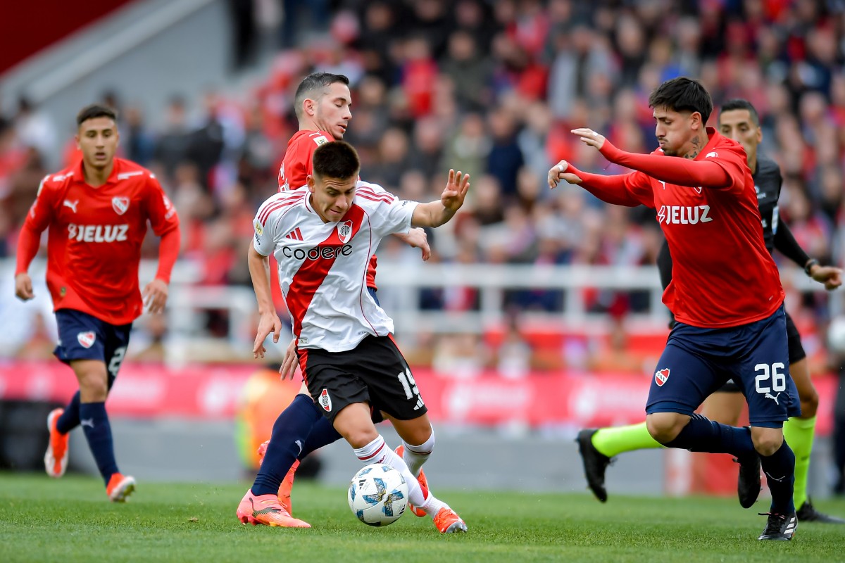 Claudio Echeverri doesn't figure into the immediate plans for Manchester City.