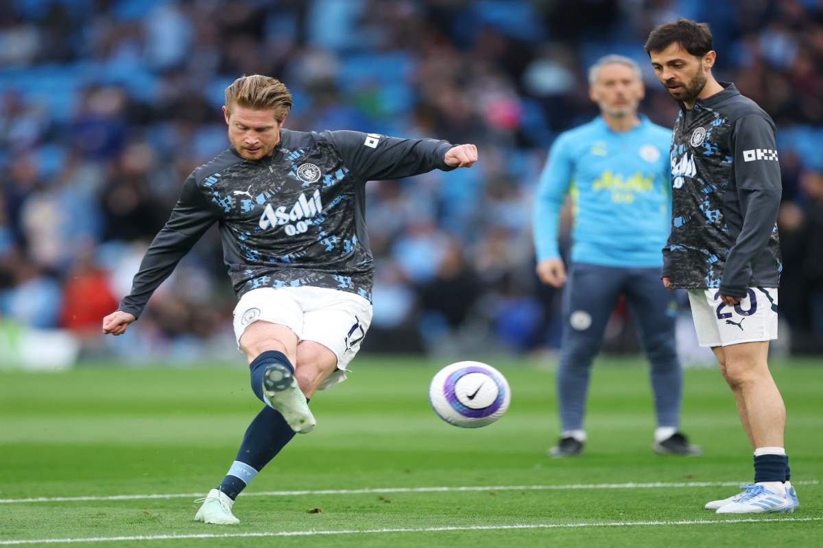 The Manchester City squad are determined to send Kevin De Bruyne off in style.