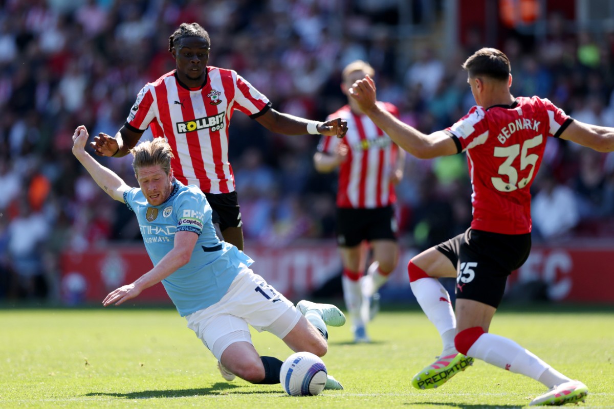 There is a De Bruyne conundrum at Man City that must be solved.
