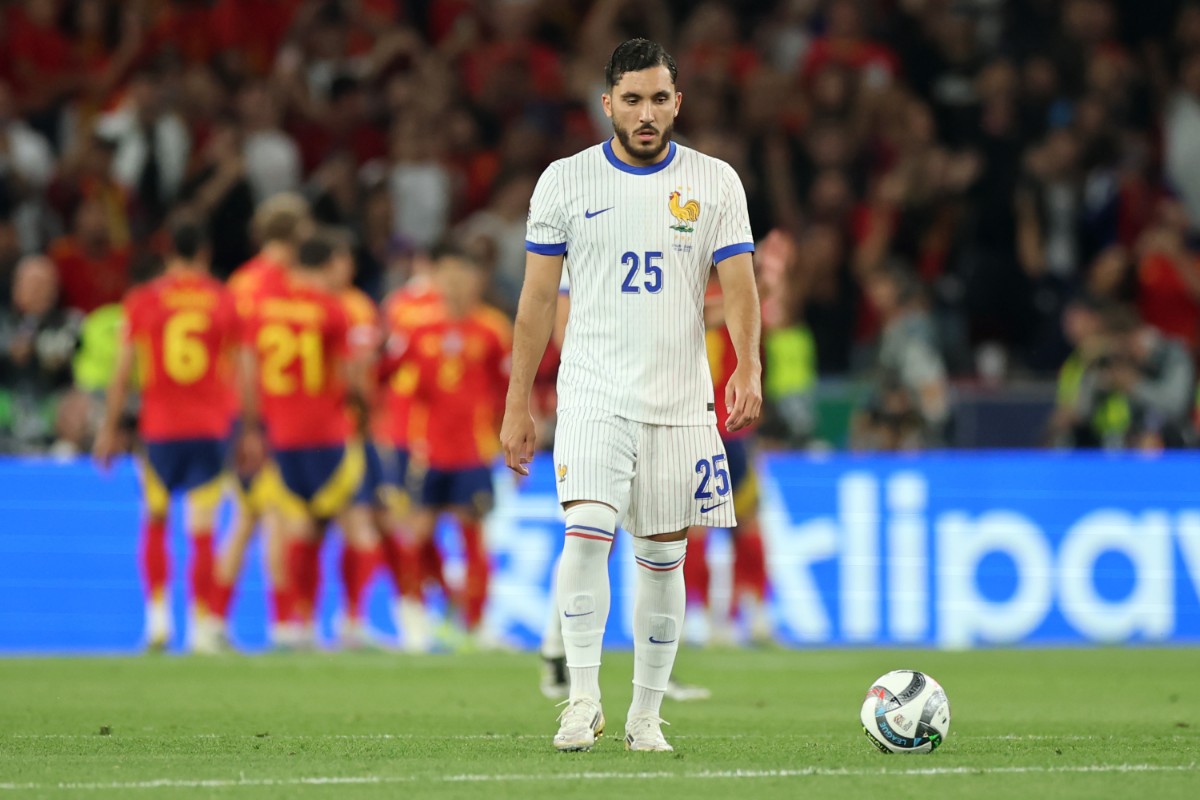 Rayan Cherki should become a Manchester City player in the coming days.