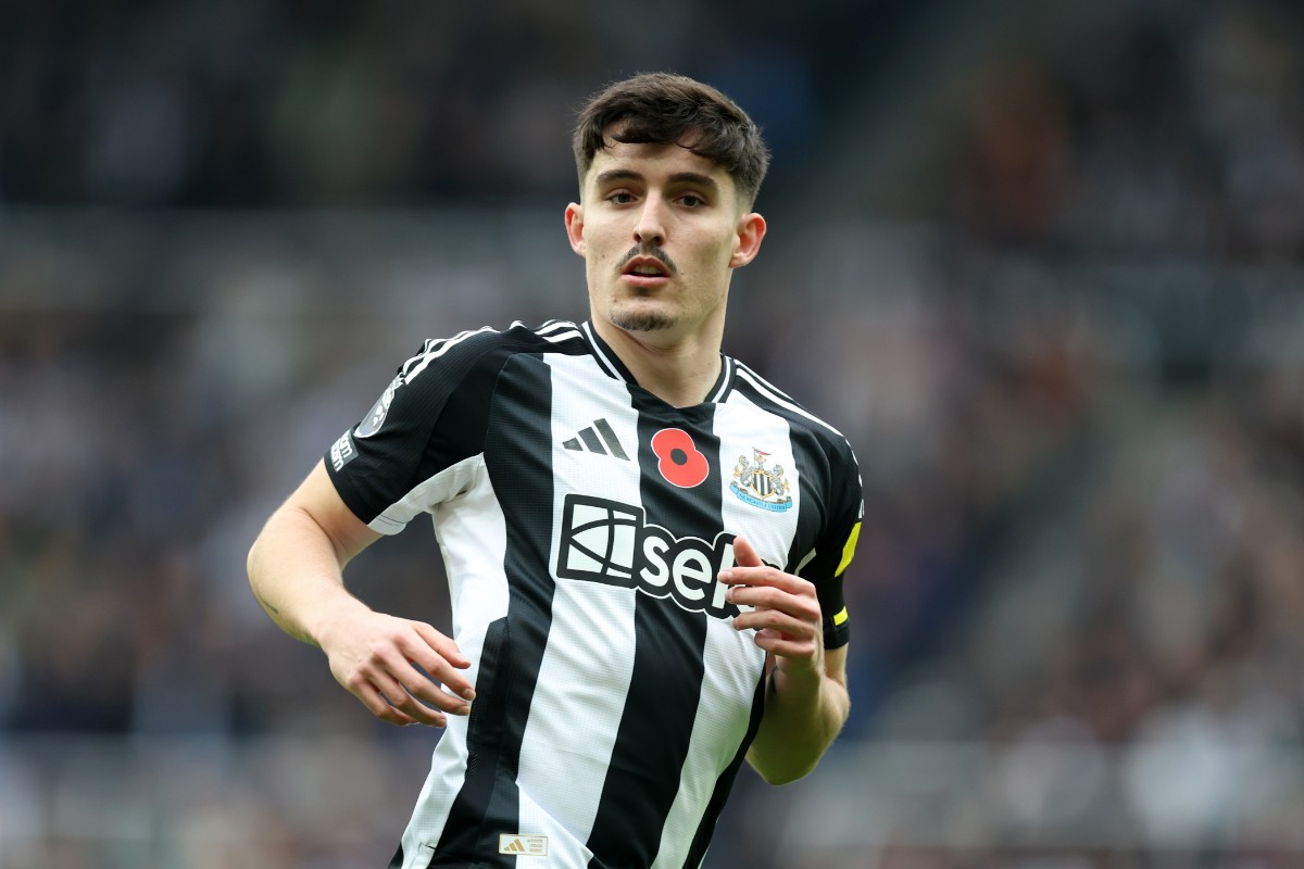 To sign their dream right-back Manchester City will have to go big to have any chance