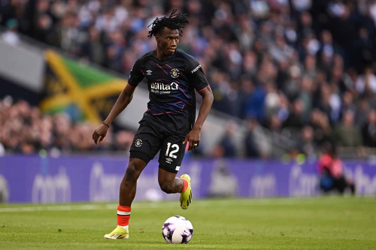Manchester City could benefit from the sale of a forgotten right-back