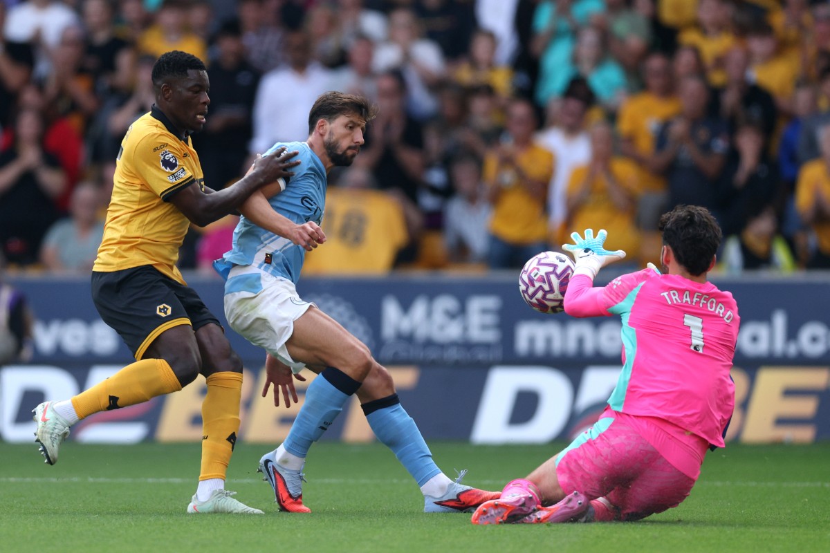 A Manchester City move for a new goalkeeper is gathering pace