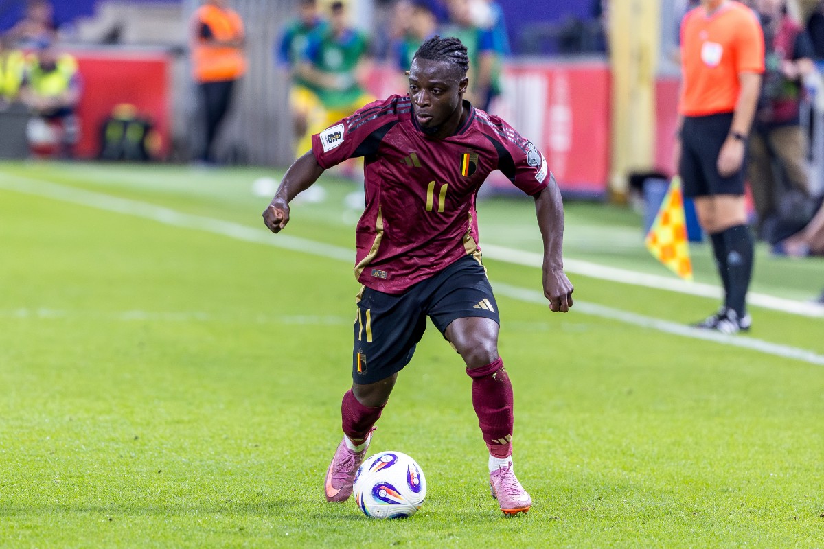 A Bayern Munich winger could be a target for Manchester City if their current wingers don't develop