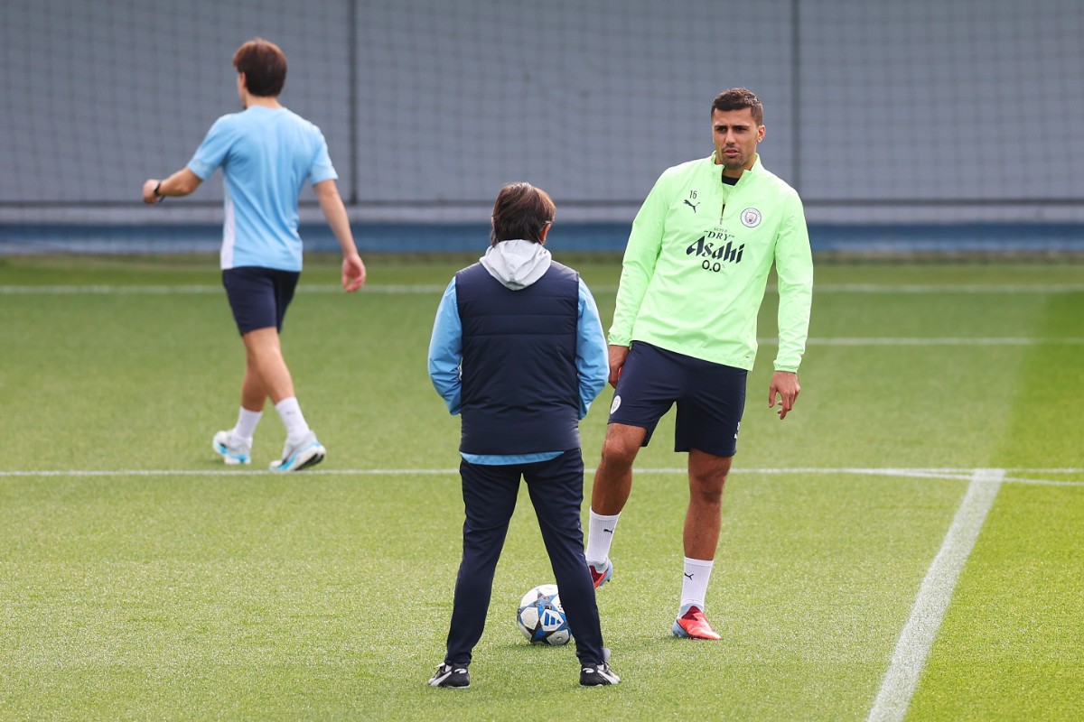 Two key players return to Manchester City training as three fail to train ahead of City's clash with Monaco