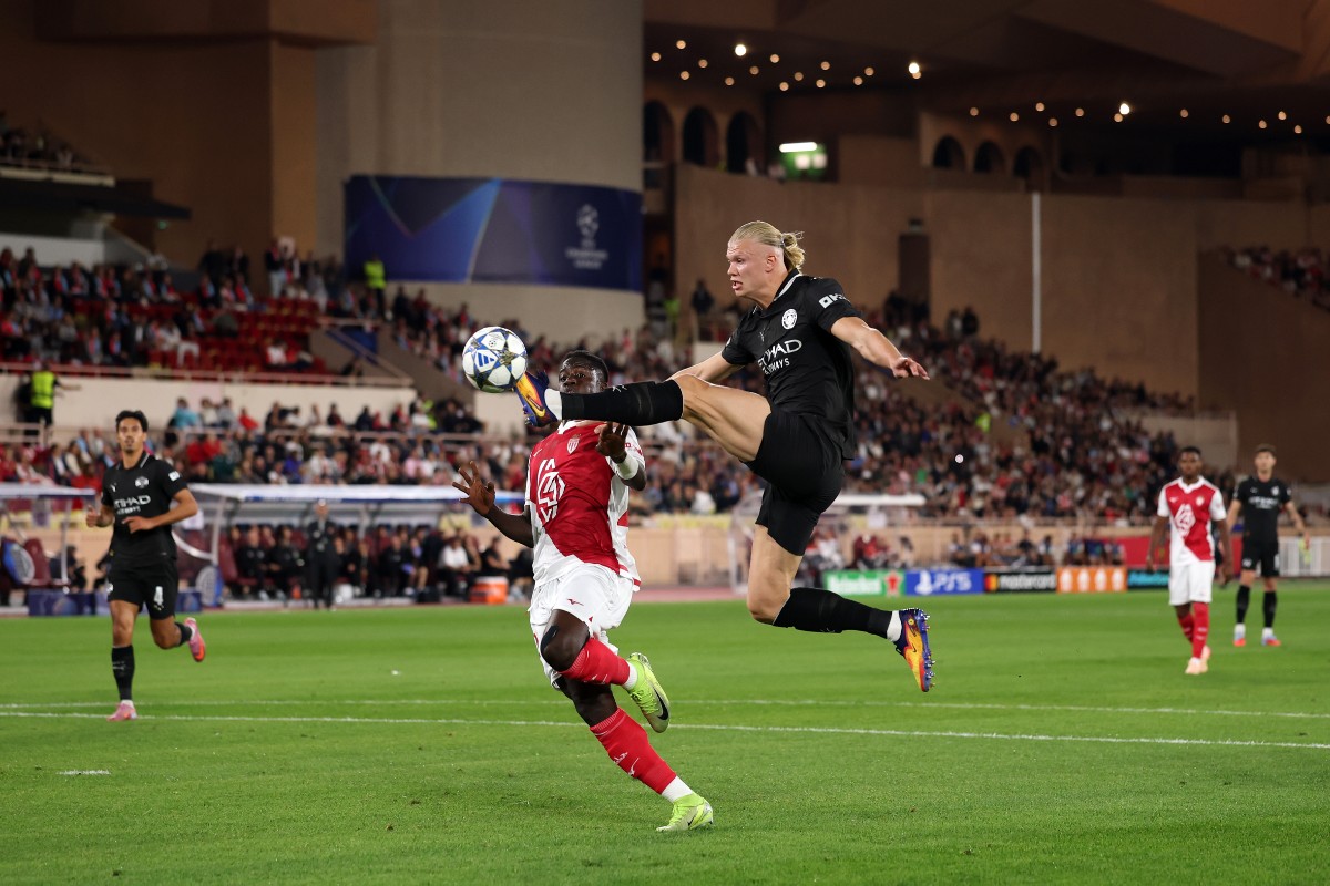 Barcelona dream of signing a Manchester City star but that dream is unlikely to come to fruition