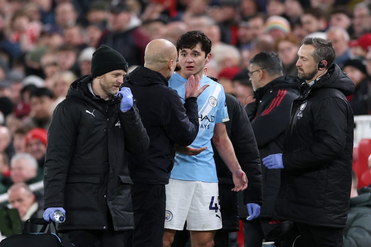 A tough Manchester City defender is available for City's clash with Fulham