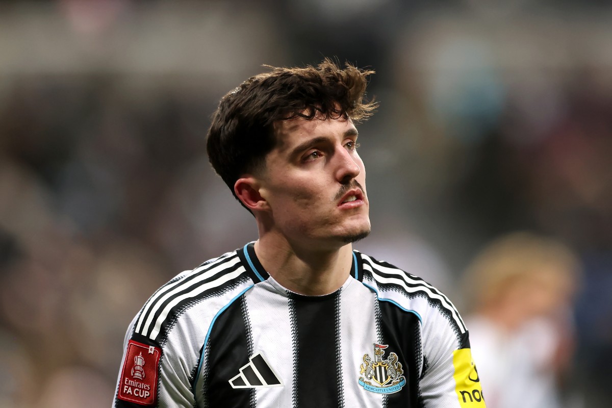 Manchester City are reportedly set to go big to sign a Newcastle full-back