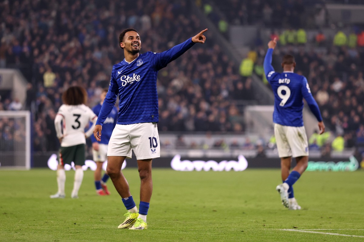 A move to strengthen their attack is accelerating for Manchester City