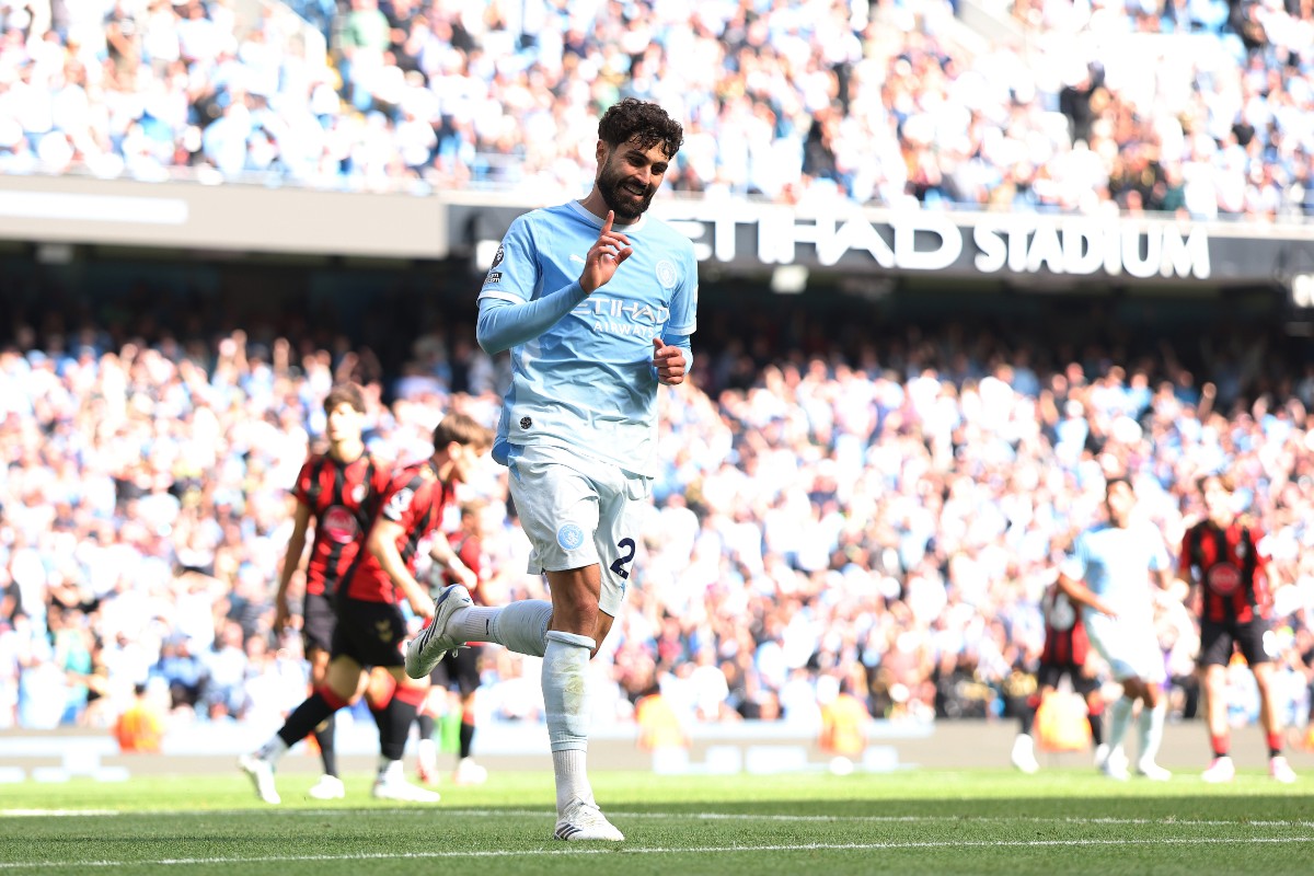 The defensive system that Manchester City are trying to implement remains a work in progress