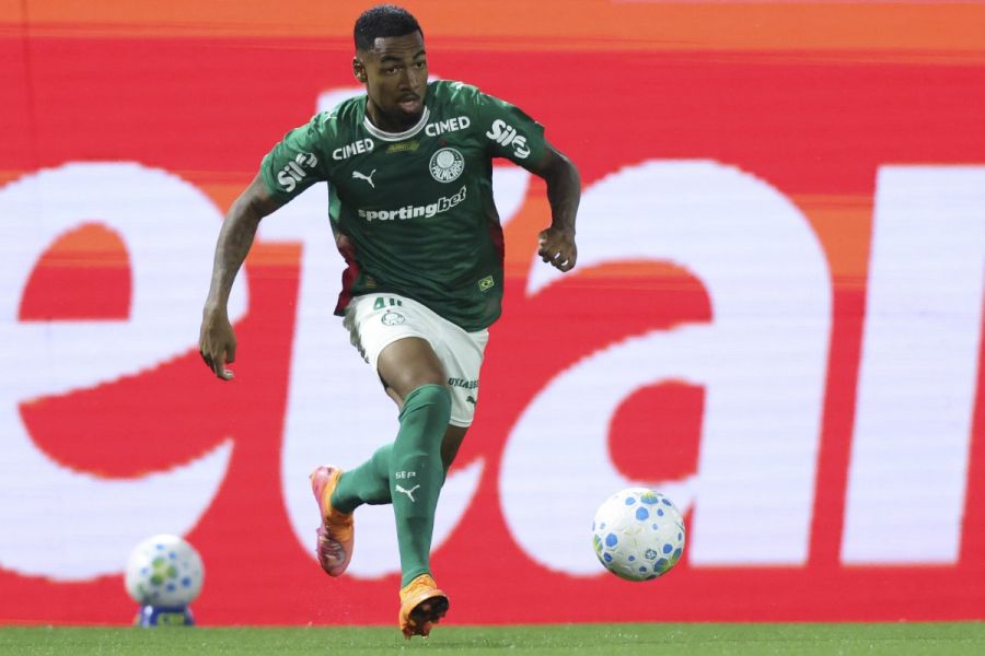 Manchester City accelerate pursuit of Palmeiras winger Allan for €42 million; Allan left out of squad for Vasco da Gama match